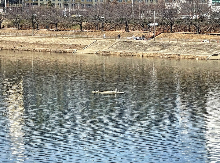 [대구=뉴시스] 정재익 기자 = 대구 동구 금호강 아양교 아래에 설치된 고사분수가 작동하지 않고 방치된 모습. *재판매 및 DB 금지