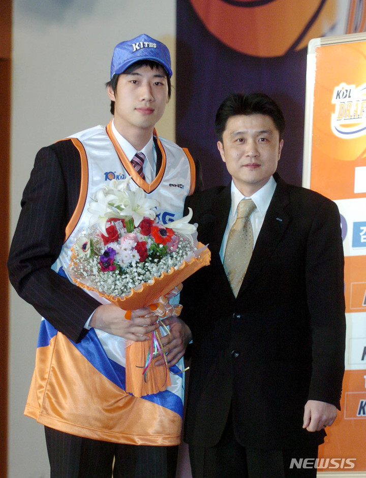 [서울=뉴시스]2007 KBL 신인 드래프트에서 3순위로 안양 KT&G(현 KGC인삼공사)에 입단한 양희종. 