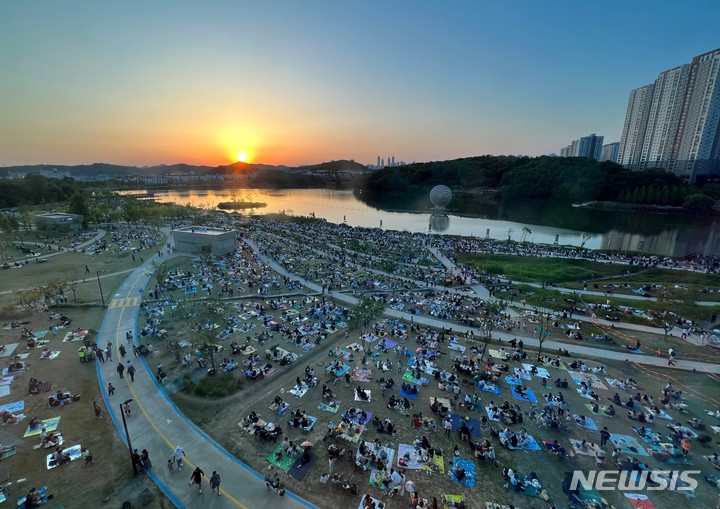 [평택=뉴시스] 동탄호수공원 전경 (사진 = 화성시 제공)