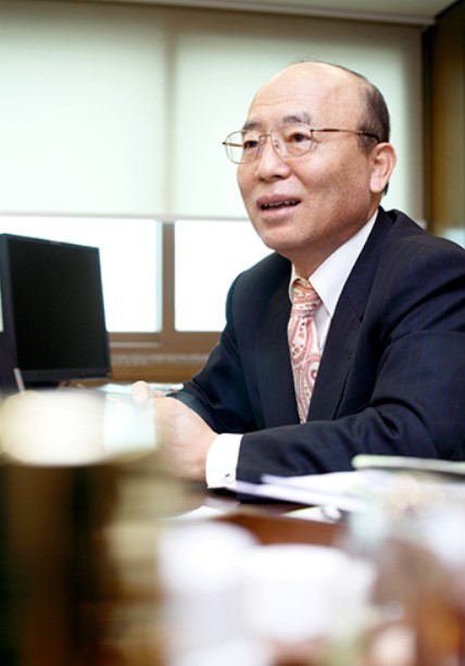 이봉관 서희건설 회장. 사진 서희건설 *재판매 및 DB 금지