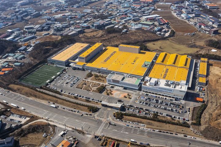 [서울=뉴시스] 경기도 평택에 있는 경동나비엔 서탄공장 전경. (사진=경동나비엔 제공) 2023.02.27. photo@newsis.com *재판매 및 DB 금지