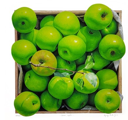 윤병락, <Green apple>, 2022. silkscreen, 64.0×65.5cm. ed. 280/300.  아이프앤코 후원출품 (전시가 KRW 3,300,000, 시작가 KRW 1,500,000)  *재판매 및 DB 금지