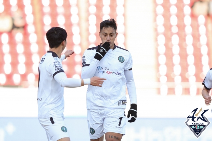 [성남=뉴시스]K리그2 안산 가브리엘 동점골. (사진=프로축구연맹 제공)