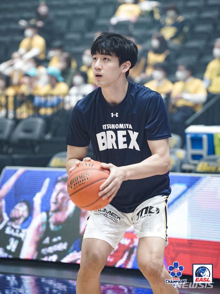 [서울=뉴시스]일본 B리그 우츠노미야 양재민 (사진 = 동아시아슈퍼리그 제공)