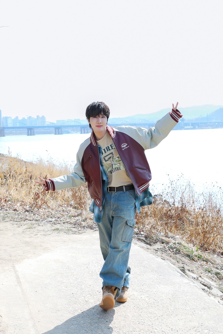 [서울=뉴시스] 제이홉. 2023.03.03. (사진 = 빅히트 뮤직 제공) photo@newsis.com *재판매 및 DB 금지