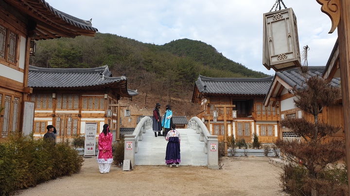 [안동=뉴시스] 문경시의 드라마촬영지 관광. (사진=경북도 제공) 2023.03.05 *재판매 및 DB 금지