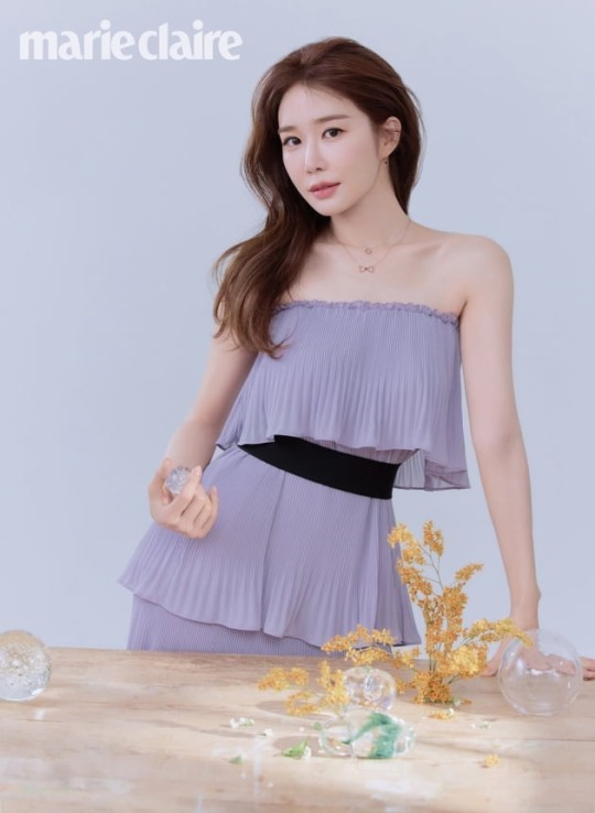 [서울=뉴시스] 유인나 2023.03.06 (사진=마리끌레르) photo@newsis.com 	 *재판매 및 DB 금지