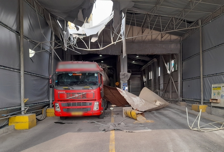 인천 가축사료 공장서 폭발사고…2명 경상