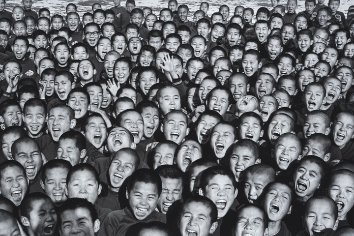 [청주=뉴시스] 김운기, 우리들은 무시험으로 합격했어요, 1972(2022 인화), 95×141.5, 아카이벌 피그먼트 프린트. (사진=청주시 제공) photo@newsis.com *재판매 및 DB 금지