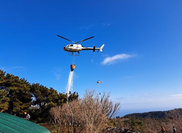 올해 부산시가 도입한 산불진화용 임차헬기 *재판매 및 DB 금지