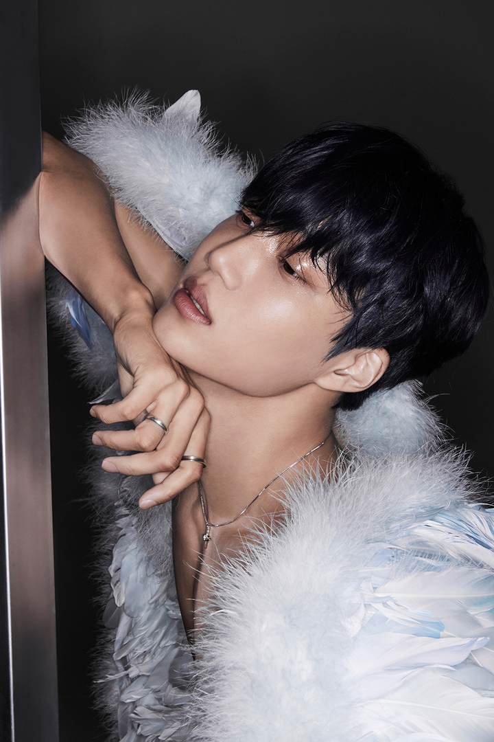  [서울=뉴시스] 엑소 카이, 미니3집 '로버' 티저 2023.03.10 (사진= SM엔터테인먼트 제공) photo@newsis.com *재판매 및 DB 금지