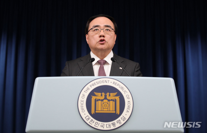 [서울=뉴시스] 홍효식 기자 = 김성한 국가안보실장이 14일 서울 용산 대통령실 청사에서 윤석열 대통령의 1박2일 일본 방문 세부 일정에 대해 브리핑하고 있다. 2023.03.14. yesphoto@newsis.com