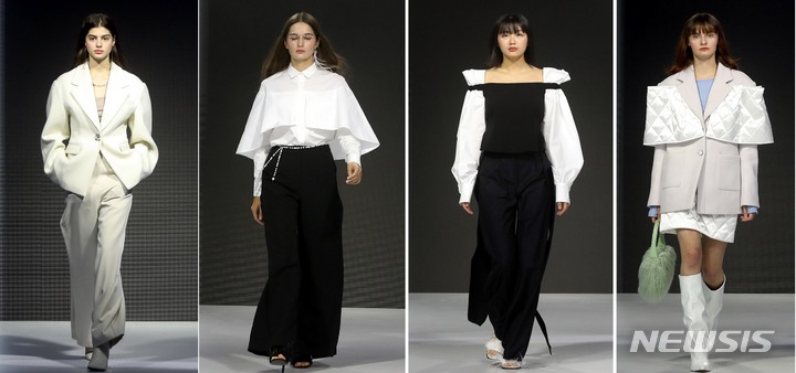 [서울=뉴시스] 조성봉 기자 = 15일 오전 서울 중구 DDP패션몰 창작스튜디오에서 열린 2023 SS/FW 하이서울 패션쇼에서 모델들이 세컨드 아르무아(02 ARMORE) 옷을 입고 멋진 워킹을 선보이고 있다. 전문가의 심사를 거쳐 선정된 14개 디자이너 브랜드가 단독쇼 10회와 연합쇼 2회로 선보이며 오는 17일까지 2023년 패션 트랜드를 보여줄 예정이다.2023.03.15. suncho21@newsis.com