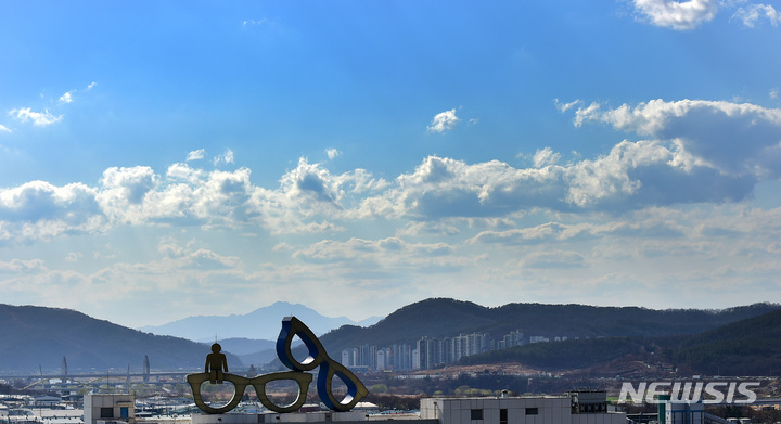 대구·경북, 맑다가 구름 많아짐…낮 6~10도