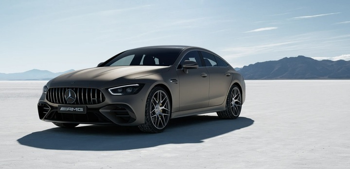 [서울=뉴시스]더 뉴 메르세데스-AMG GT 43 4MATIC+ 다이내믹 골든 데이라이트.(사진=메르데세스-벤츠) 2023.3.17 photo@newsis.com *재판매 및 DB 금지