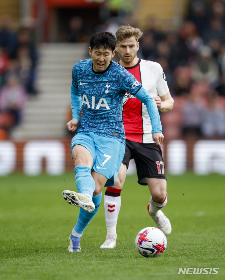 [사우스햄튼(영국)=AP/뉴시스] 사우스햄튼전에서 활약하는 손흥민. 2023.03.19.