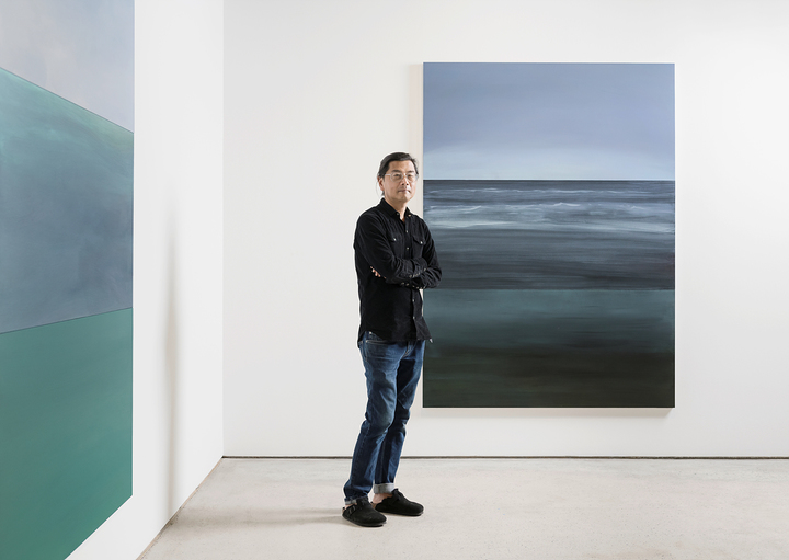 바이런 킴 작가. 사진: 안천호 이미지 제공: 국제갤러리 *재판매 및 DB 금지