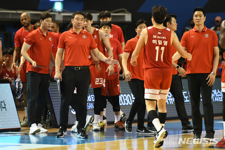 [서울=뉴시스]프로농구 서울 SK (사진 = KBL 제공)