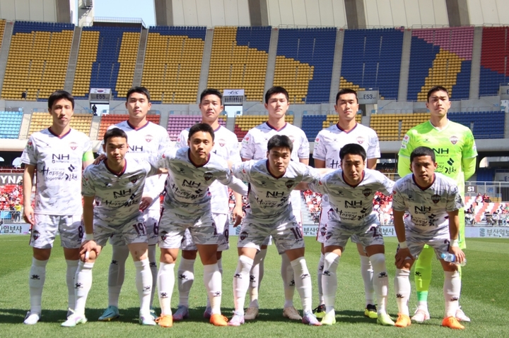  *재판매 및 DB 금지