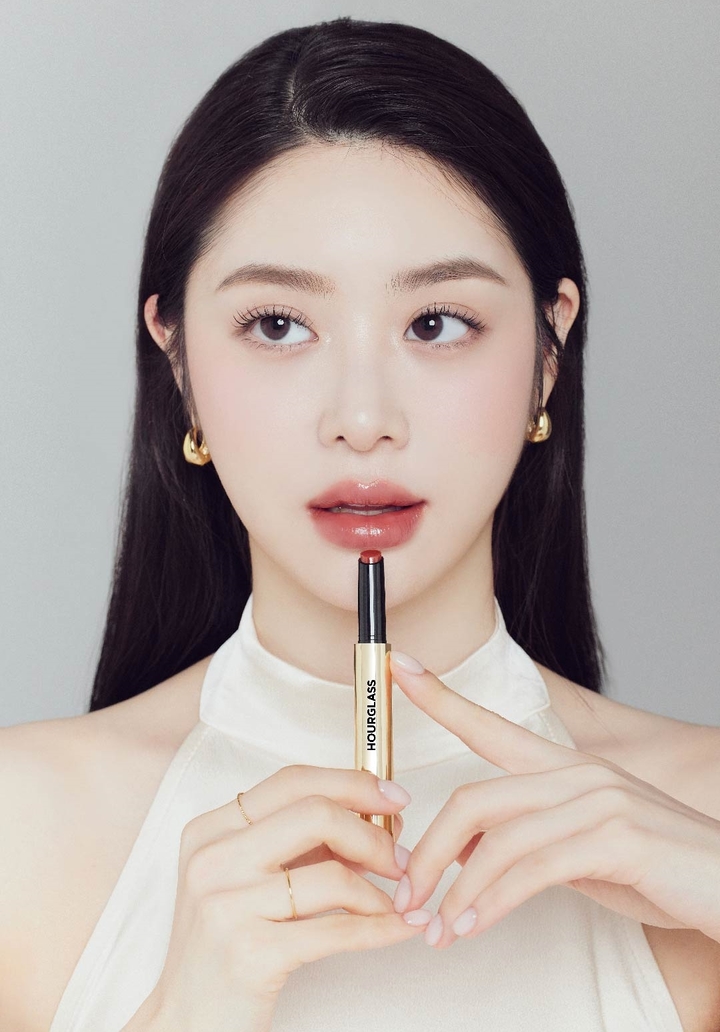 아워글래스_팬텀 볼류마이징 글로시밤(사진=신세계인터내셔날 제공) *재판매 및 DB 금지