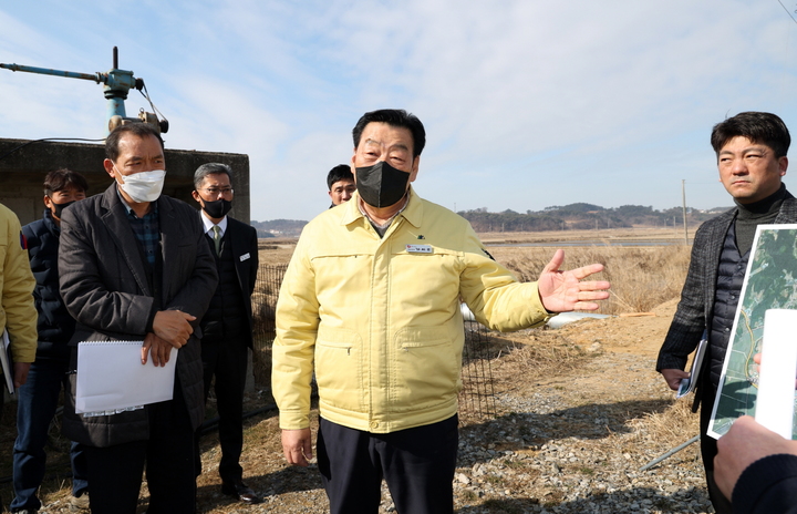 고남면 누동리를 방문한 가세로 태안군수 *재판매 및 DB 금지