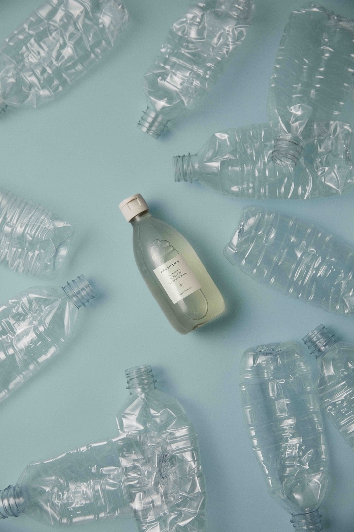 [서울=뉴시스] 페트병 이용해 만든 화장품 용기. (사진출처; 조선호텔앤리조트 제공) 2023.03.21.