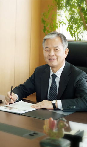 [서울=뉴시스]이동욱 무림그룹 회장.(사진=무림그룹 홈페이지) 2023.3.21 photo@newsis.com *재판매 및 DB 금지