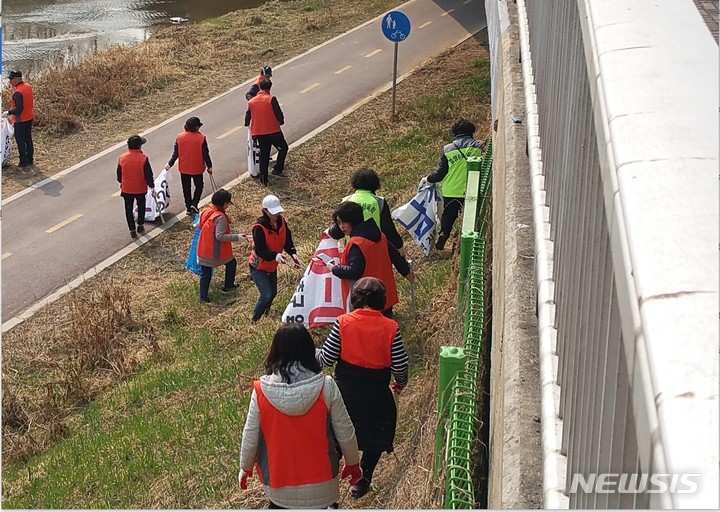 환경정화 현장.