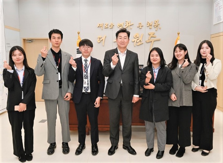 초급 주무관을 대상으로 진행한 '시장과의 동행' 모습. *재판매 및 DB 금지