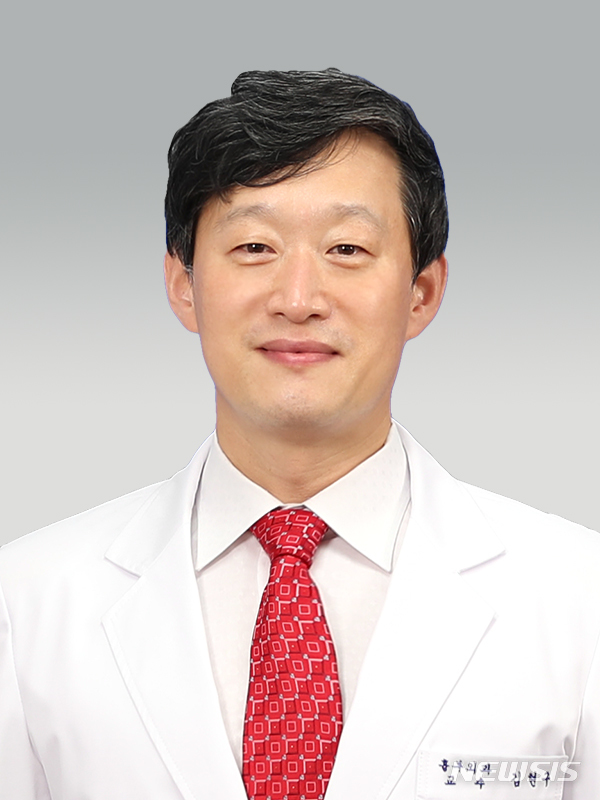 [서울=뉴시스]김현구 고려대 구로병원 심장혈관흉부외과 교수. (사진=고려대 구로병원 제공). 2023.03.22. photo@newsis.com.