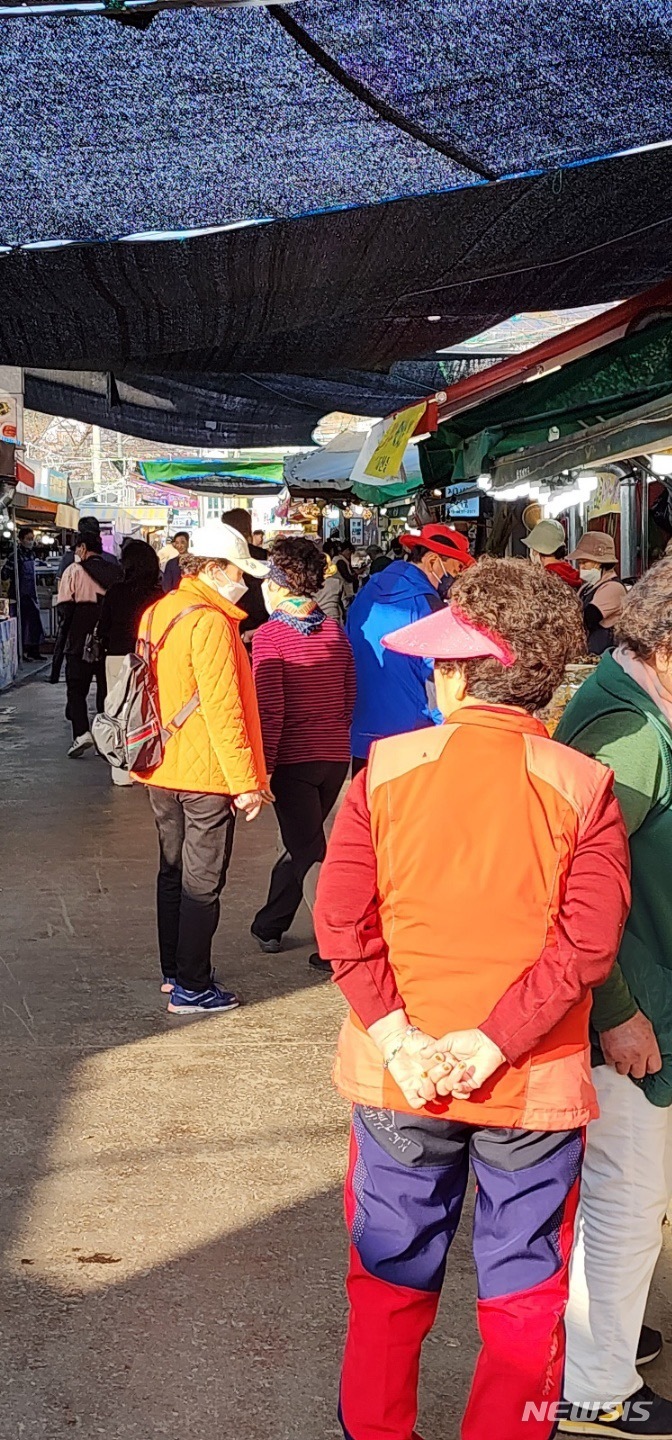 하동군, 코로나19 방역수칙 완화 후 방문객 크게 늘어