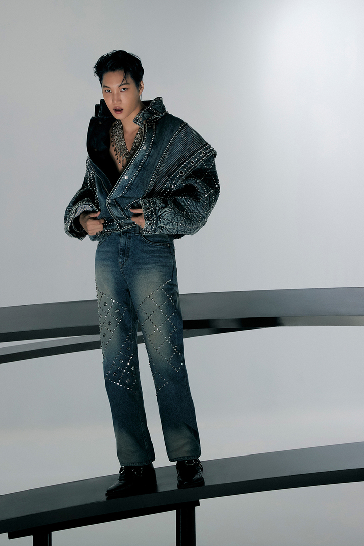  [서울=뉴시스] 엑소 카이 미니3집 '로버' 2023.03.22. (사진= SM엔터테인먼트 제공) photo@newsis.com *재판매 및 DB 금지