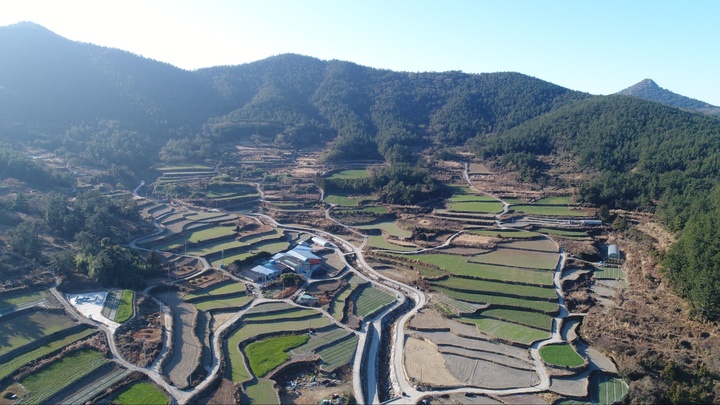 [광주=뉴시스] 구길용 기자 = 전남 완도군은 22일 농림축산식품부 주관 '2023년 농촌공간정비사업' 공모에 청산도 구들장논 농업유산지구가 선정됐다고 밝혔다. (사진=완도군 제공). 2023,03,22, kykoo1@newsis.com *재판매 및 DB 금지