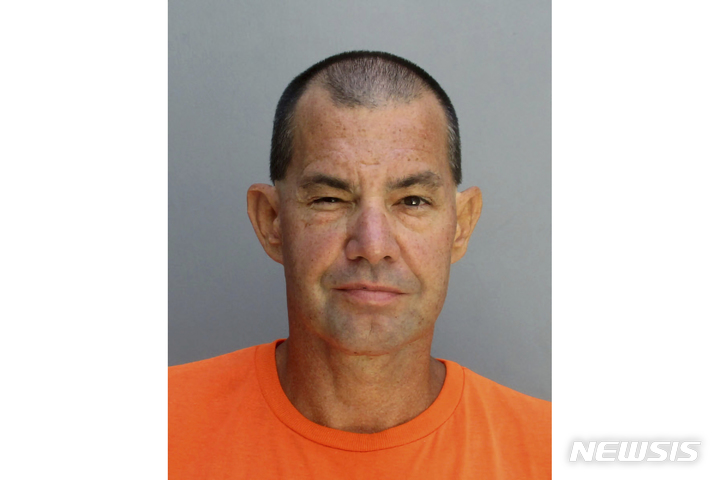 [피닉스( 미 애리조나주)= AP/뉴시스]2002년 여자친구의 전남편 살해혐의로 사형이 확정된 애리조나주 교도소의 아론 브라이언 건치스. 