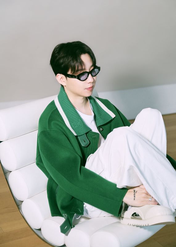 [서울=뉴시스] 코스믹보이. 2023.03.24. (사진 = EMA 제공) photo@newsis.com *재판매 및 DB 금지