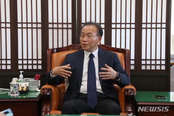 [서울=뉴시스] 차기 원내대표 후보군으로 거론되는 윤재옥 국민의힘 의원(사진=윤재옥 의원실 제공)