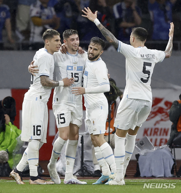 [도쿄(일본)=AP/뉴시스] 일본 전에서 골 넣은 우루과이 발베르데. 2023.03.24.