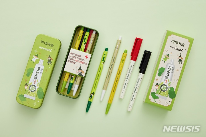 [서울=뉴시스] 모나미·마데카솔 '틴케이스 펜 세트'. (사진=모나미 제공) 2023.03.27. photo@newsis.com