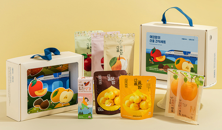 [서울=뉴시스] 홍찬선 기자 = ‘에코맘의산골이유식’의 간식 세트. 2023.03.27(사진=코레일 제공) photo@newsis.com&nbsp; *재판매 및 DB 금지