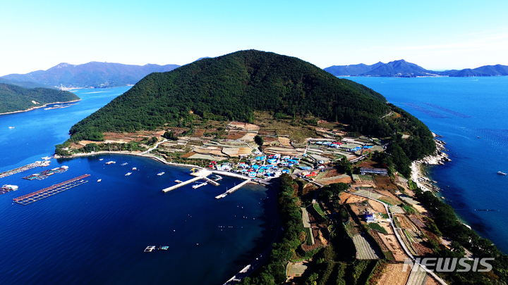 [창원=뉴시스] 경남 통영 한산도.(사진=경남도 제공) 2023.03.27. photo@newsis.com