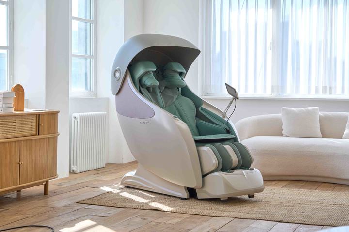 [서울=뉴시스] 코지마가 국내 최초로 사람의 손을 형상화한 목·어깨 전용 특수 엔진이 탑재된 안마의자 ‘호프’를 네이버 쇼핑 라이브에서 선보인다고 28일 밝혔다. (사진=코지마 제공) *재판매 및 DB 금지