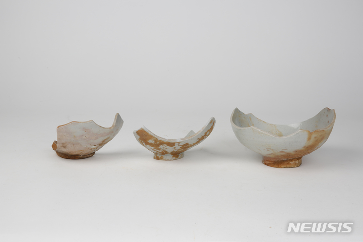 김해 백자가마터 발굴 사발