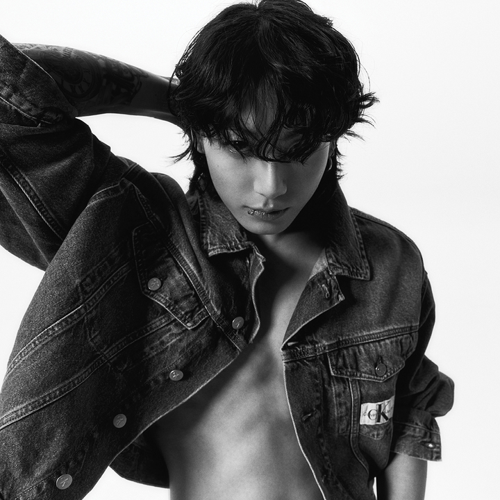 [서울=뉴시스] 그룹 방탄소년단(BTS) 정국. 23.03.29. (사진=캘빈클라인 제공) photo@newsis.com *재판매 및 DB 금지