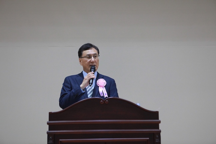 [서울=뉴시스]DB하이텍이 29일 오전 경기 부천 본사에서 제70기 정기주주총회를 개최했다. 의장인 최창식 대표이사 부회장이 인사말을 하고 있다. (사진 = DB하이텍) photo@newsis.com *재판매 및 DB 금지