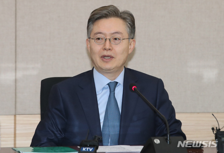 [서울=뉴시스] 김명원 기자 = 황준국 주유엔대사가 29일 오전 서울 종로구 외교부에서 기자간담회를 하고 있다. 2023.03.29. kmx1105@newsis.com