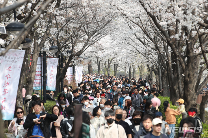 충남권 낮 최고기온 19~24도…미세먼지 '나쁨'