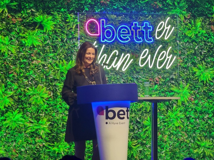 [런던=뉴시스] 질리안 키건(Gillian Keegan) 영국 교육부 장관이 29일 오전(현지시간) 런던 엑셀(ExCel) 전시장에서 열린 국제 에듀테크 박람회 벳쇼(Bett Show) 개막식 축사를 하고 있다. (사진=교육부 출입기지단 공동취재단). 2023.03.30. photo@newsis.com *재판매 및 DB 금지