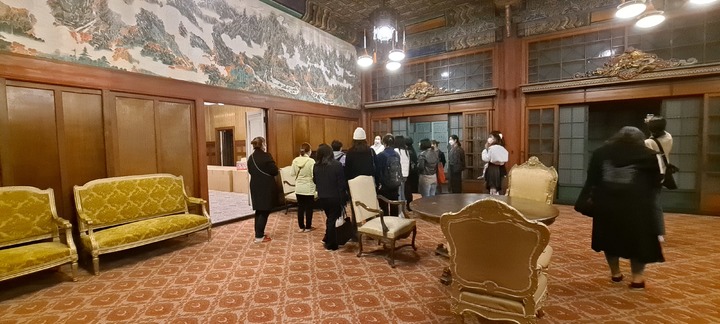 [서울=뉴시스] 2022년 창덕궁 희정당 야간관람 현장 (사진=문화재청 제공) 2023.03.30. photo@newsis.com *재판매 및 DB 금지