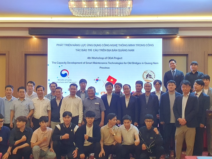 [진주=뉴시스] 국토안전관리원, ODA사업 '한-베트남 기술협력회의' 후 기념촬영. *재판매 및 DB 금지