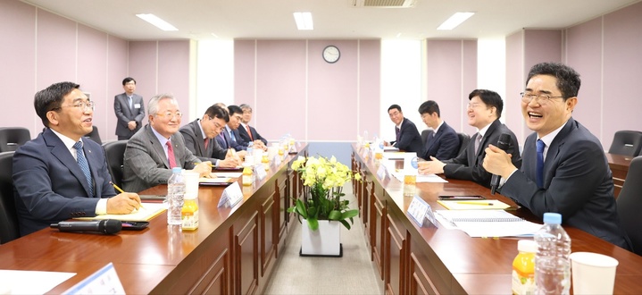 [경기=뉴시스] 사진은 국세청 간담회 모습. (사진=국세청 제공) 2023.03.30. photo@newsis.com&nbsp; *재판매 및 DB 금지